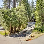 Stunning Twain Harte Cabin With Wraparound Deck!