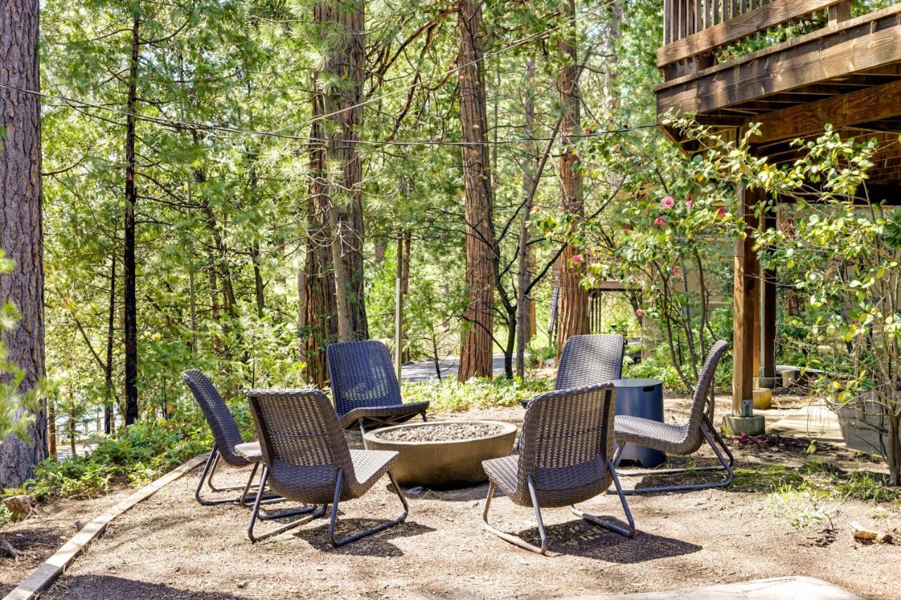 Stunning With Wraparound Deck! Casa vacanze